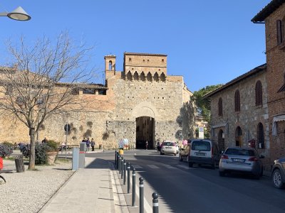 Entrance to San Gimignano400